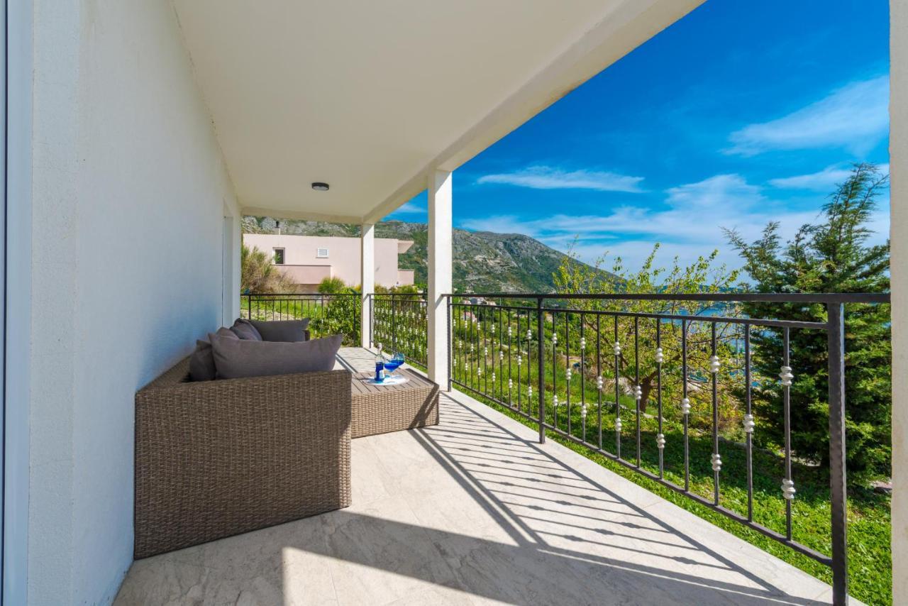מליני Golden Seaview Holiday Home מראה חיצוני תמונה